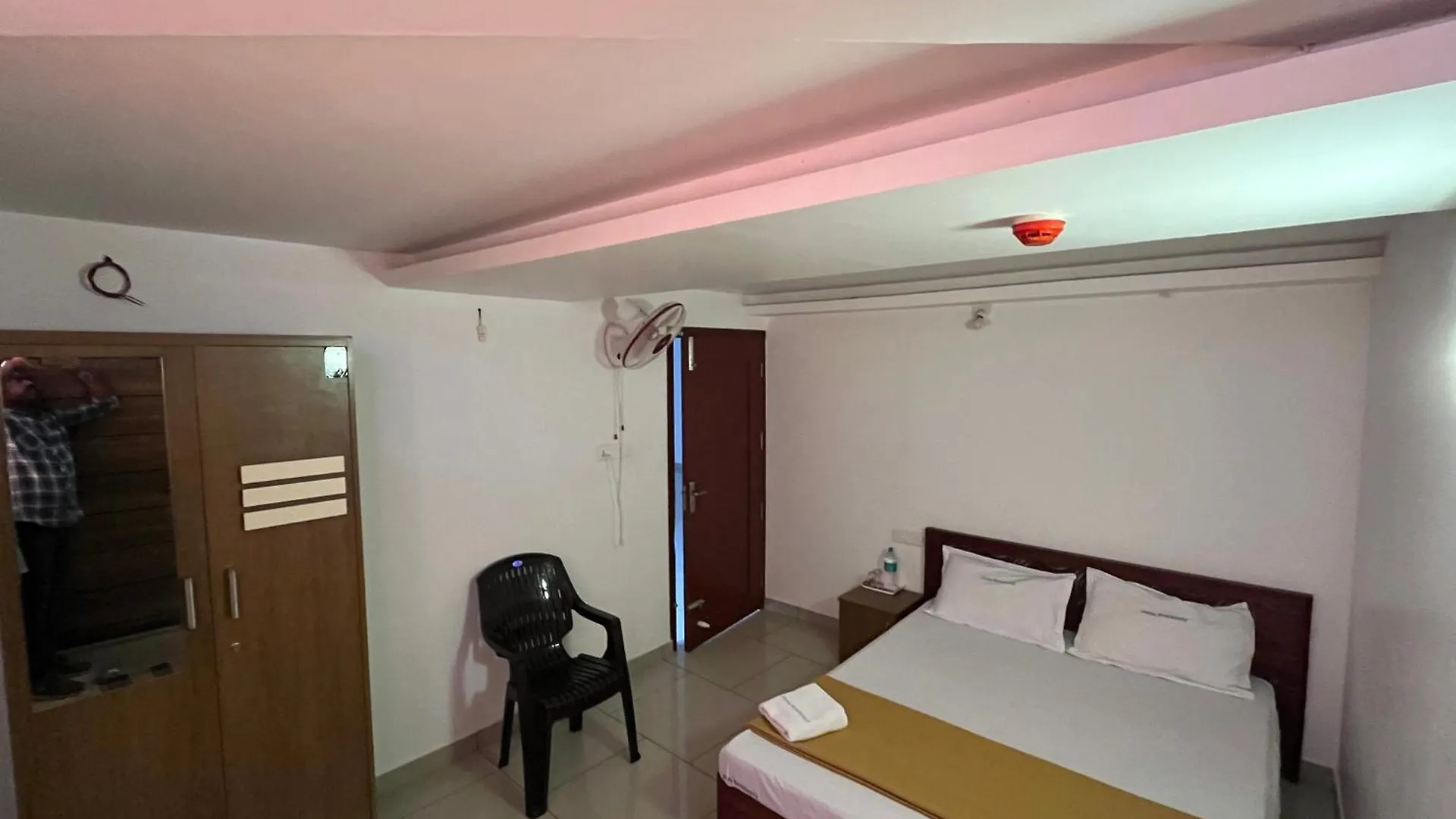 Plaza Residency Hotel Badagara